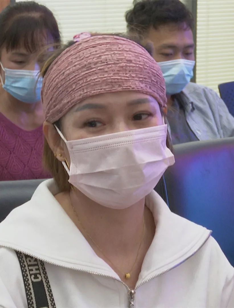 寻亲骨肉相认_深圳警方DNA寻亲团圆_宝安松岗等儿回家20年